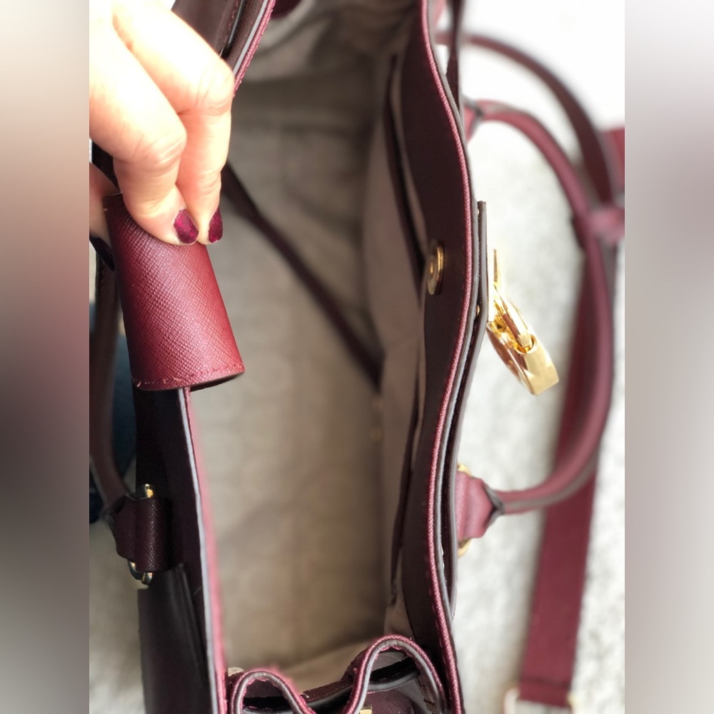 Michael Kors Hamilton Bag - Picture 6 of 16